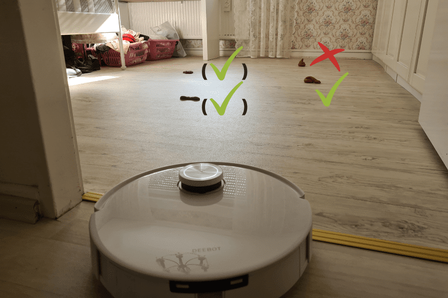 Ecovacs Deebot T10 beim Objekterkennungstest von Hundekot